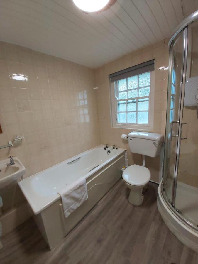 Corofin Lake Cottages Экстерьер фото