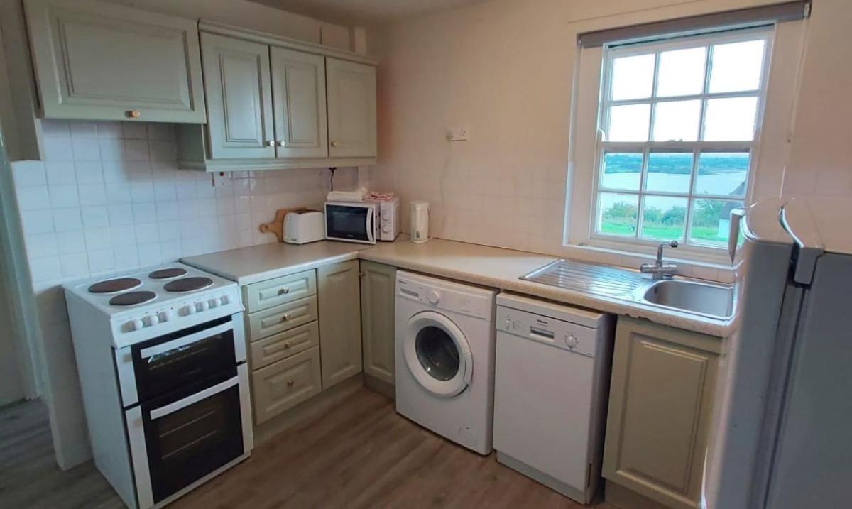 Corofin Lake Cottages Экстерьер фото
