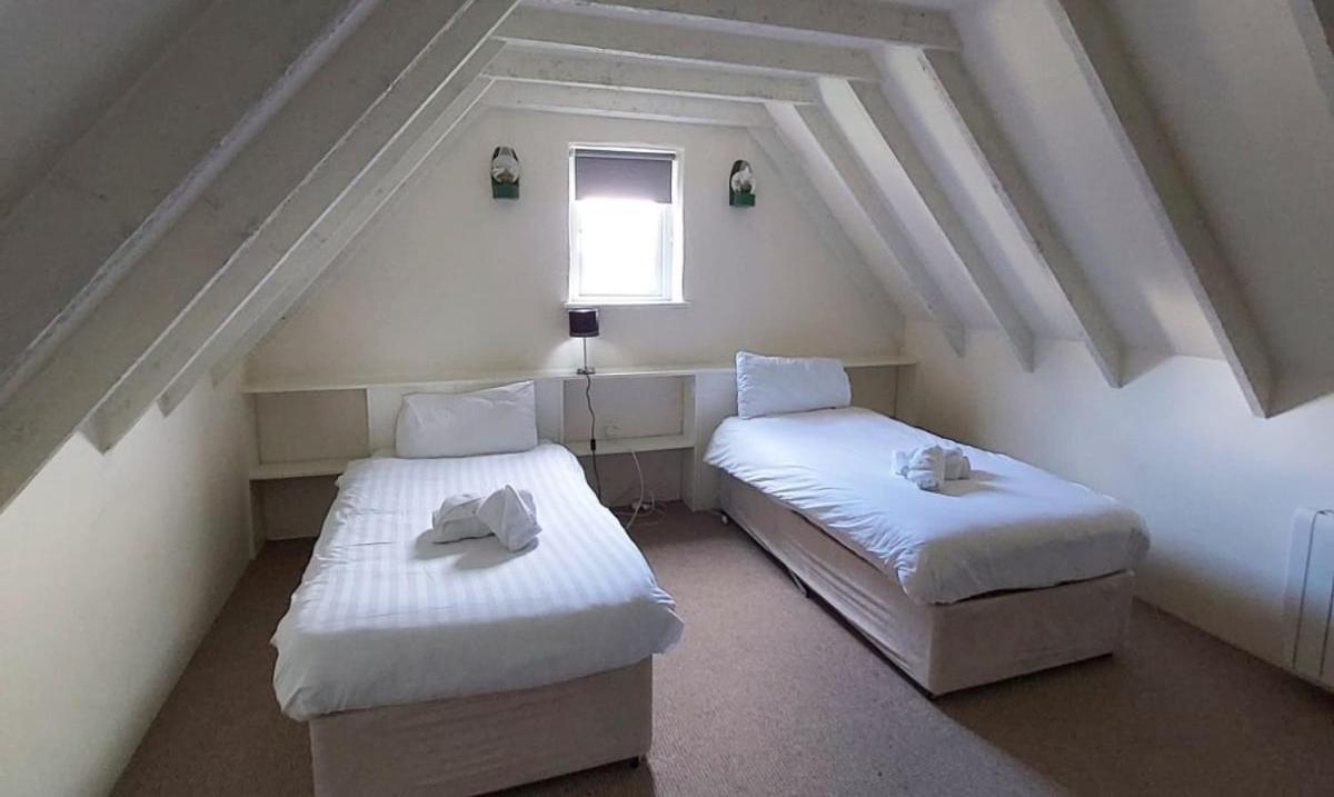 Corofin Lake Cottages Экстерьер фото